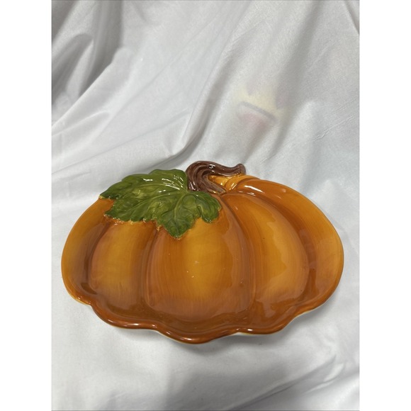 Pier 1 Imports Pumpkin Serving  Luncheon Plate Holiday Fall - Picture 1 of 5